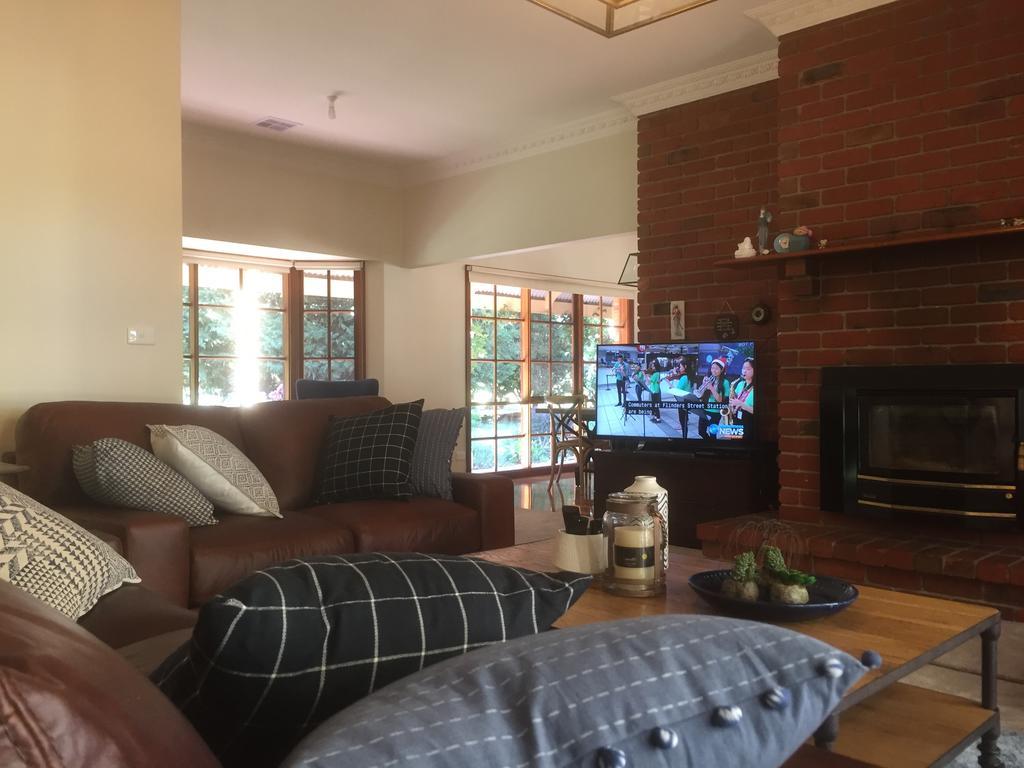 Helen'S Homestead Enfield Экстерьер фото